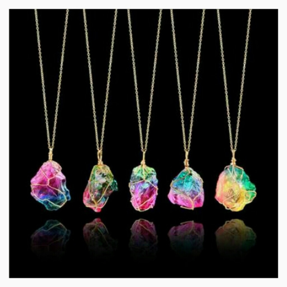 😍 JUST IN!! Quartz stone wire-wrapped necklace